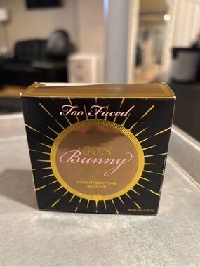 Too Faced California Glow Bronzer Palette - Gold & Yellow Accents